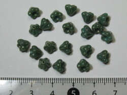 チェコビーズ　ベルフラワー　６×４ミリ　(２０ヶ入り)　ラスターターコイズ