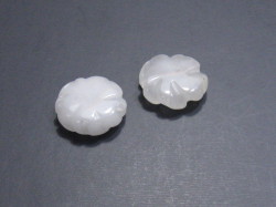 天然石　約１６mm　(２個入り)　ホワイトアゲード