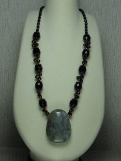 ナチュラルストーンネックレス　ラブラドライト