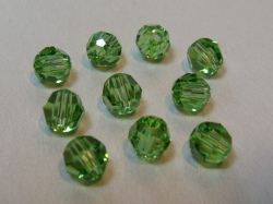 5000番　4mm　ペリドット