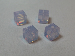 5601番　４mm　バイオレットオパール