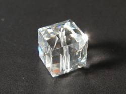 5601番　８mm　クリスタル