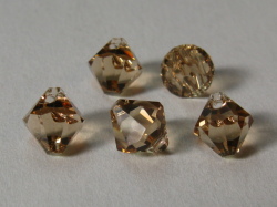 6301番　６mm　ライトコロラドトパーズ