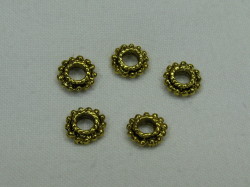 コネクター　８×４ミリ　ゴールド