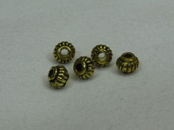 コネクター　５×４ミリ　Ａゴールド