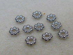 デイジー　７×１.5ミリ　Ａシルバー