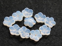 チェコ　プレス　フラワー　１０ミリ　ミルキーホワイト