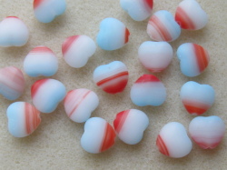 チェコビーズ　ハート　８ミリ　スカイブルーレッドホワイト