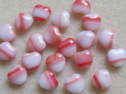 チェコビーズ　ハート　８ミリ　ピンクホワイト