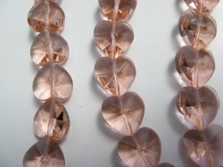 ガラスビーズ　ハート・カット　14ｍｍ　ロザリン　（たて穴）