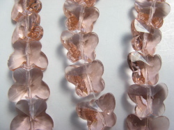 ガラスビーズ　蝶々・カット　15ｍｍ　ロザリン　（たて穴）