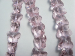 ガラスビーズ　蝶々・カット　15ｍｍ　ピンク　（たて穴）