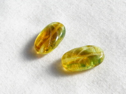 チェコ　プレス　ストライプレックオーバル　１８×１０ミリ　トパーズジョンキル