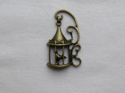 チャーム　鳥かご　約35×20ミリ　金古美