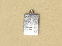 チャーム　スペードのエース　約24×14ミリ　シルバー