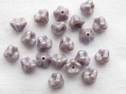 チェコビーズ　ベルフラワー　６×４ミリ　オペークパープルアイリス