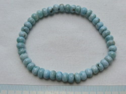 天然石ブレスレット　ボタンタイプ　　6~6.5×4~5ミリ　ラリマー