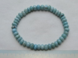 天然石ブレスレット　ボタンタイプ　　7×4~5.5ミリ　ラリマー