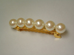 バレッタ　（髪留め部分約83mm・6個玉・白）