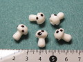 陶器ビーズ　きのこ　約13×10mm　白色