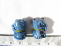 陶器ビーズ　招きネコ　約14ｍｍ×18ｍｍ　ブルー