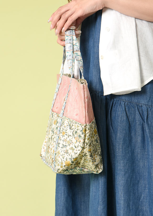 Liberty ハムステッドサマー ピンクコントゥア×ヌビキルト トートバッグ Liberty ハムステッドサマー ピンクコントゥア×ヌビキルト
