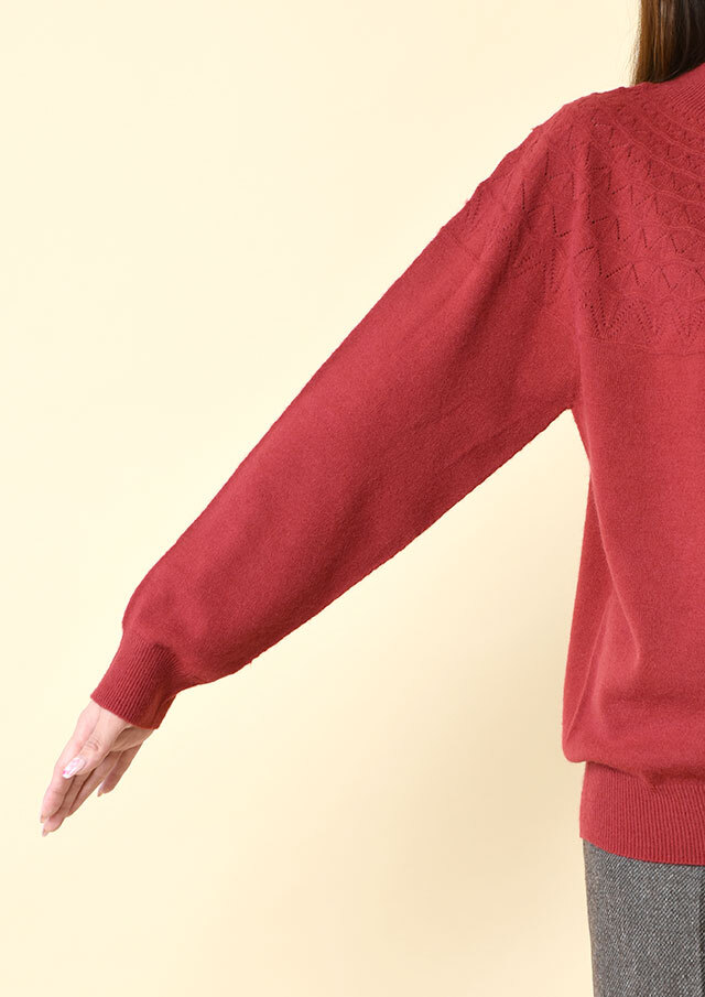 ホールガーメント求心柄プルオーバーニット