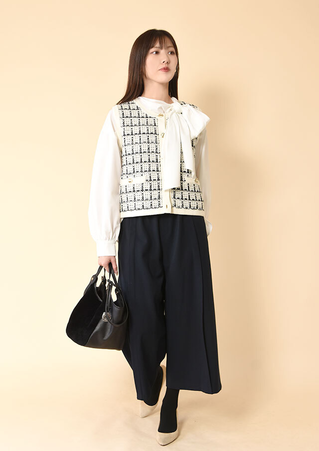 アシンメトリーリボンプルオーバーブラウス