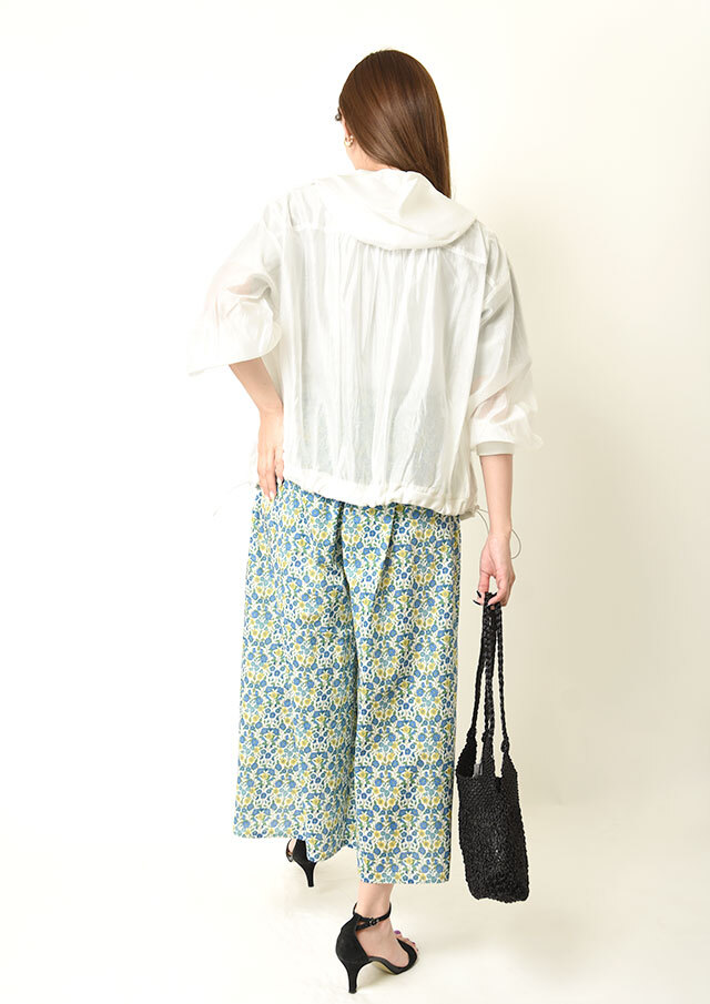 シアーサテンジップパーカー