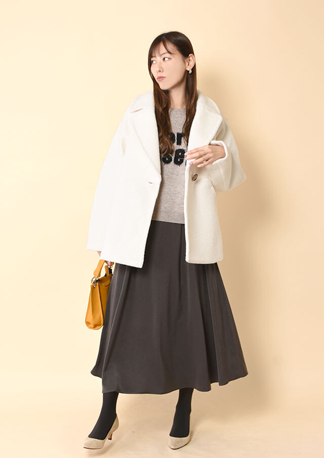 フェザー使いプルオーバーロゴニット