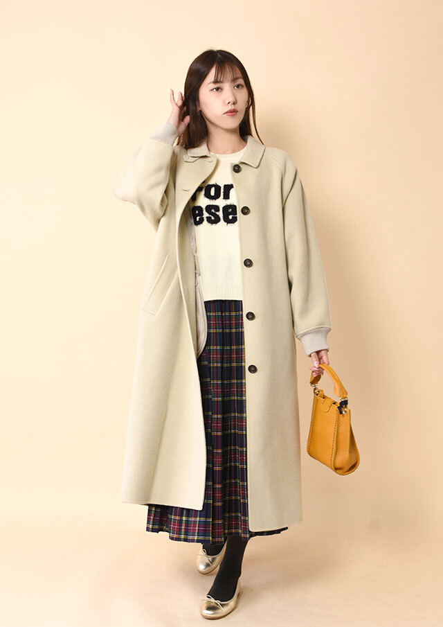 フェザー使いプルオーバーロゴニット