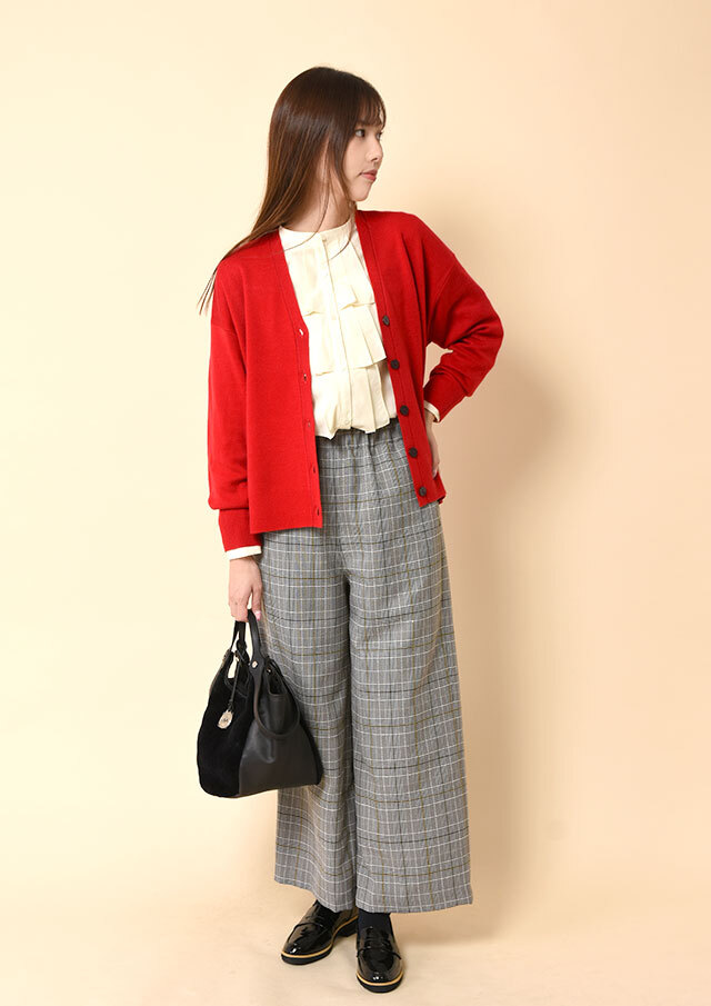 ウールブレンドVネックカーディガン