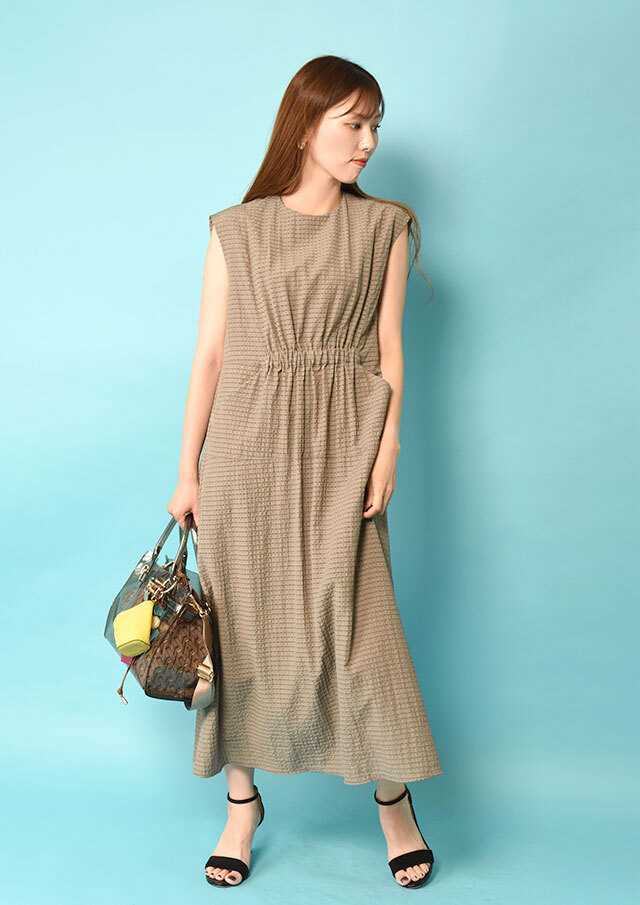 シアーチェックノースリーブロングワンピース
