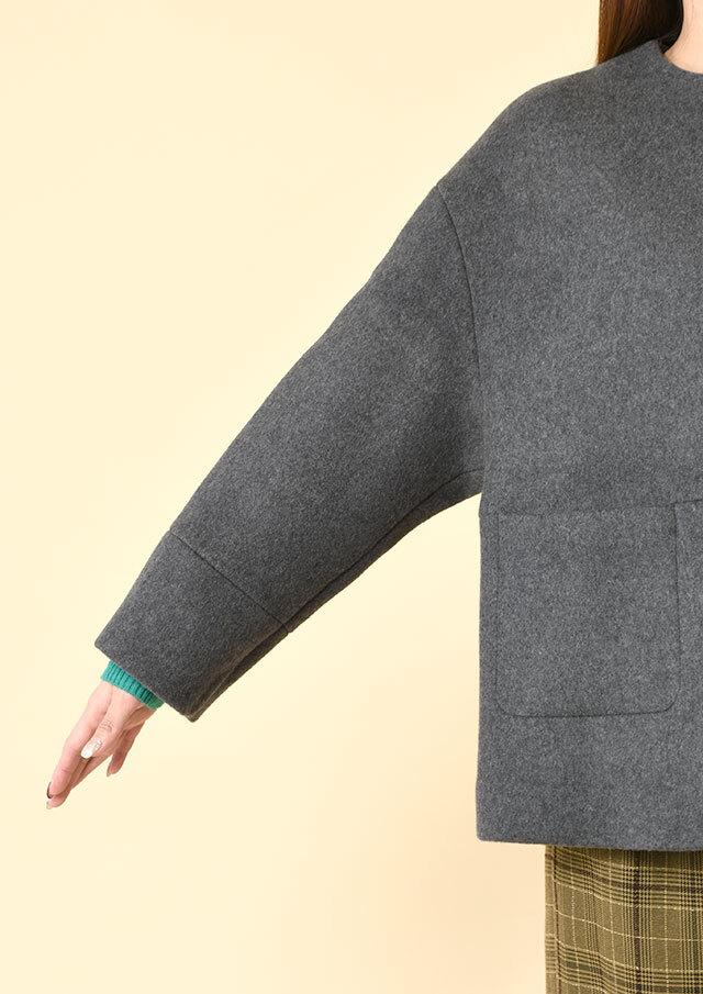 ウールビーバーノーカラーショートコート