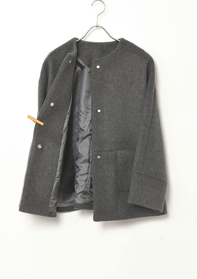 ウールビーバーノーカラーショートコート