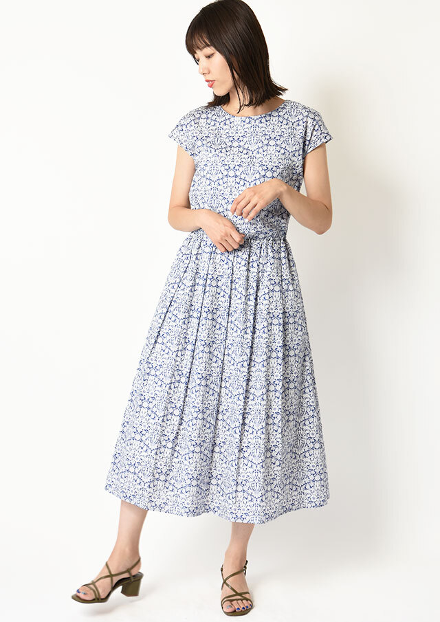 リバティバックデザインフレンチスリーブワンピース