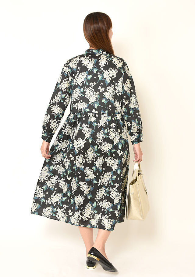 Hampstead リバティ　ワンピース　新品未使用　タグ付き　40 美品 Hampstead × LIBERTY リバティプリントワンピース 40