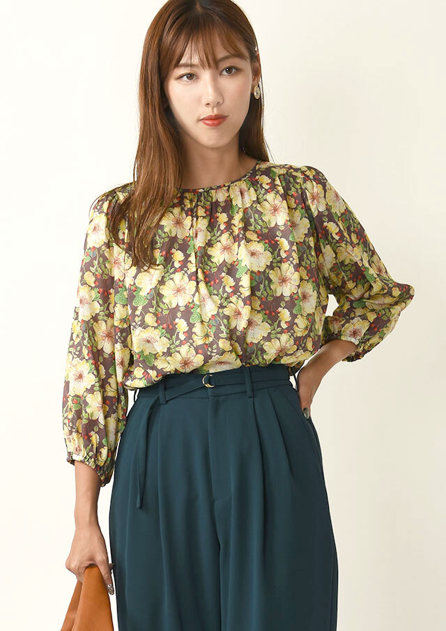 リバティプリント  バックギャザープルオーバーブラウス