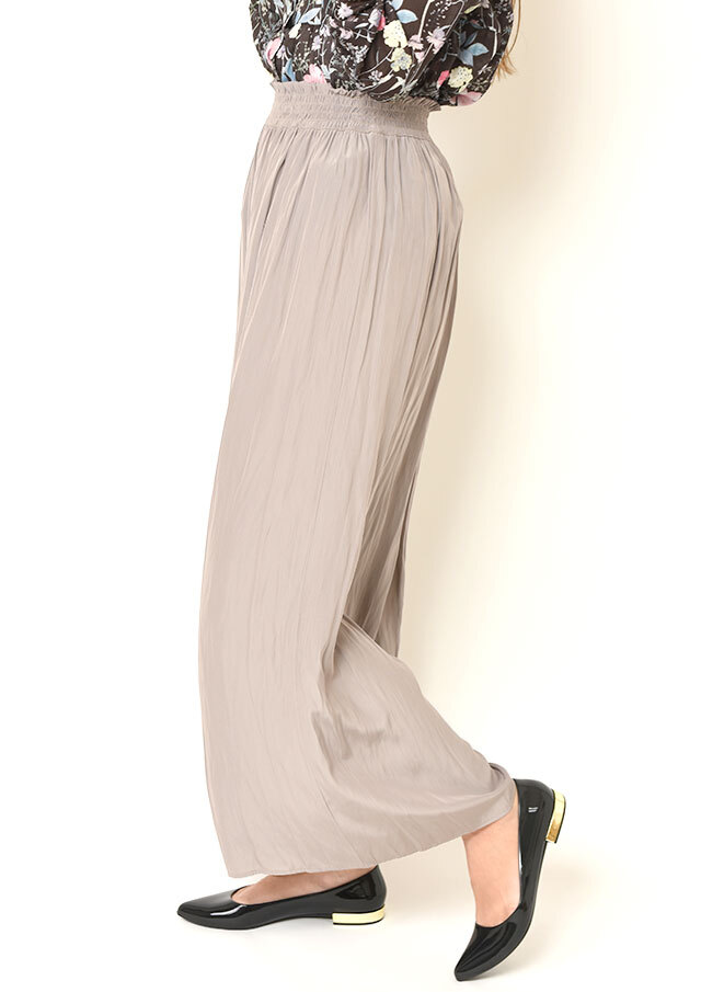 割繊デシンギャザーパンツ