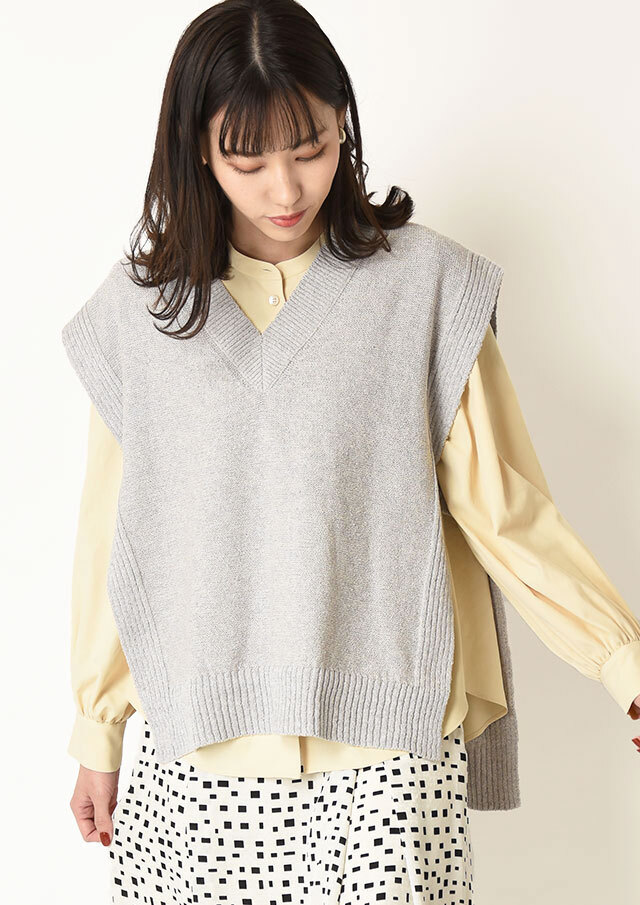 シルク混サイドベルトvネックニットベスト