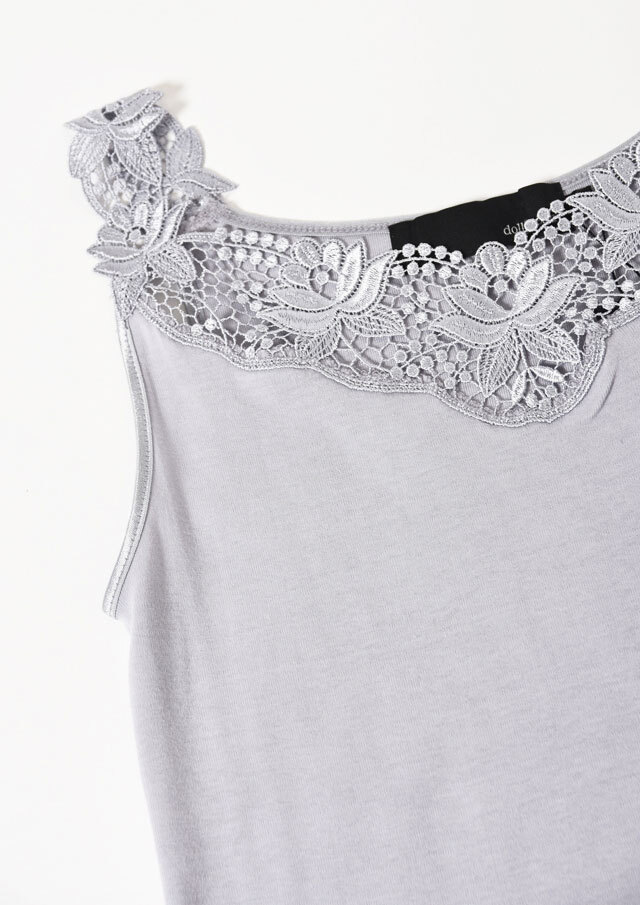 【美品♡】 ヒステリックグラマー　ヒスガールレース紐キャミソール　グレー HYSTERIC GLAMOUR（ヒステリックグラマー）の「FINGER GIRL