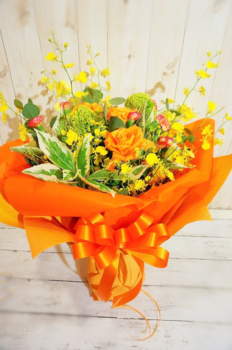 明るい黄色の花束 新潟市中央区の花屋 花工房パレット