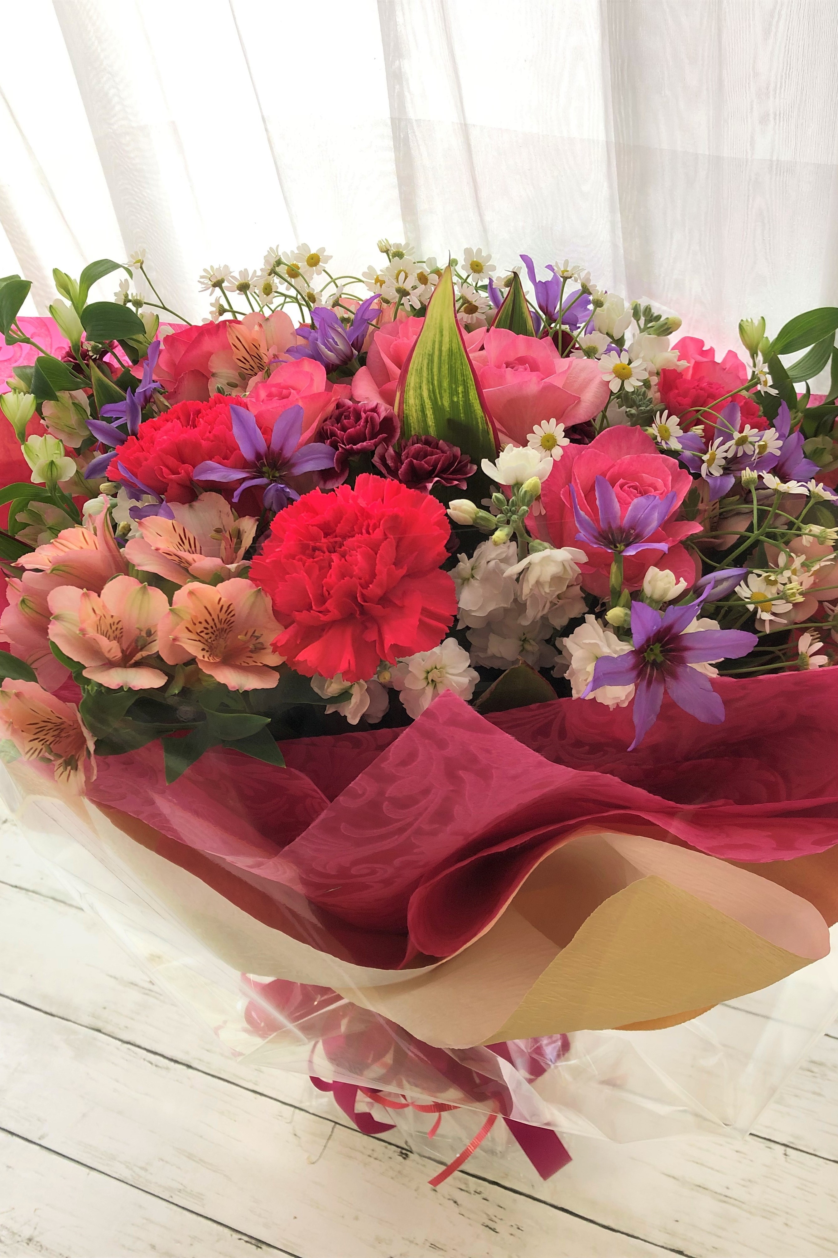 濃淡ピンクの花束