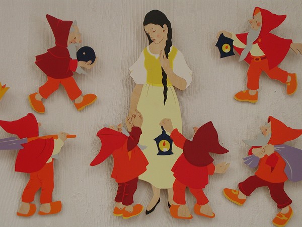 へラー社(HELLER)　白雪姫５点セット