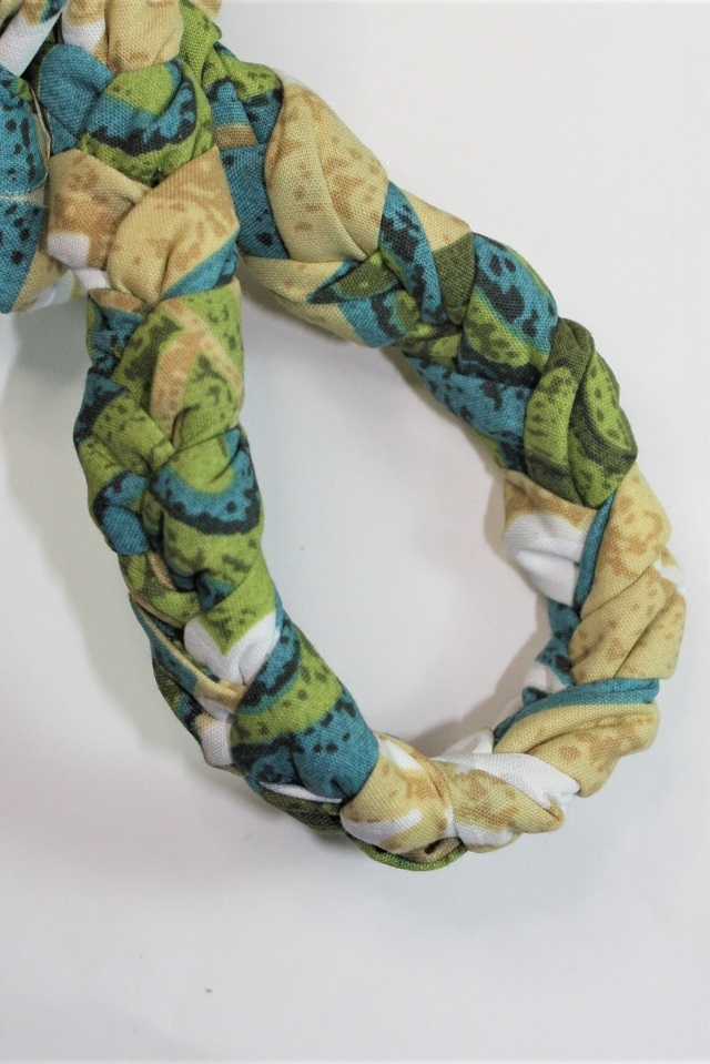 イプへケ　ハワイ製　ツヤあり カウラ紐付き カウラ (イプヘケの紐)【アロハギフトのフラ楽器】（フラダンス用品