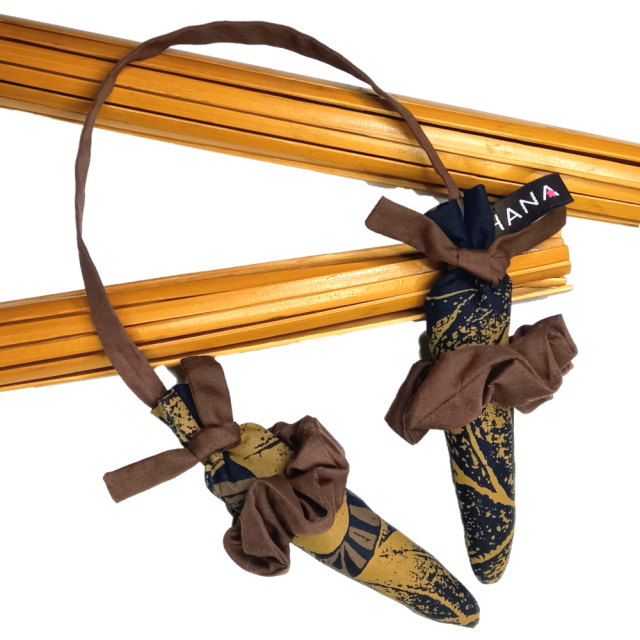 set-067 ショ-トタイプ ブラックとアイブラウンの葉模様 先端がしっかり出来ている使いやすいプイリキ-パ-【HANA ALOHA】