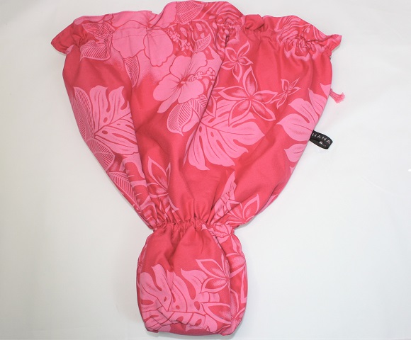 set-092　ピンク地にサーモンピンク大きなラウアエ、プルメリアの花がいっぱいの着脱便利な一体型のウリウリケ－ス。