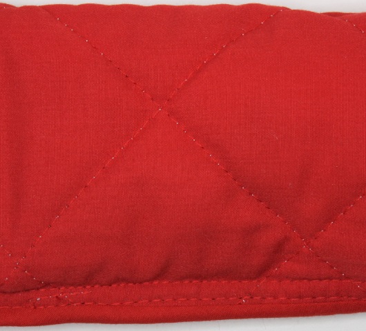 ハイビスカス模様の中を縫うゴールドの帯がすてきなカラアウケ－ス