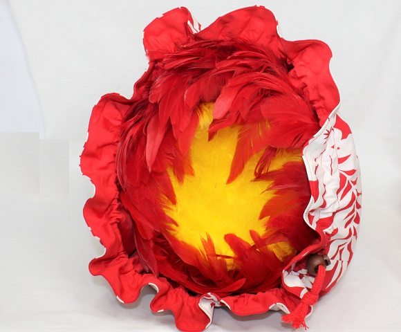 set-119  赤地に白い花と葉模様が明るい感じの、一体型のウリウリケ－ス