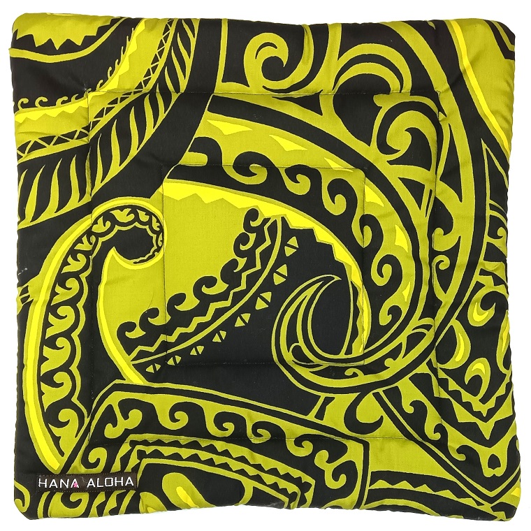 《黒に、ライムイエローと黄色の力強いカヒコ柄 》 スタンダ－ドタイプ イプヘケマットPale(パレ)-0144